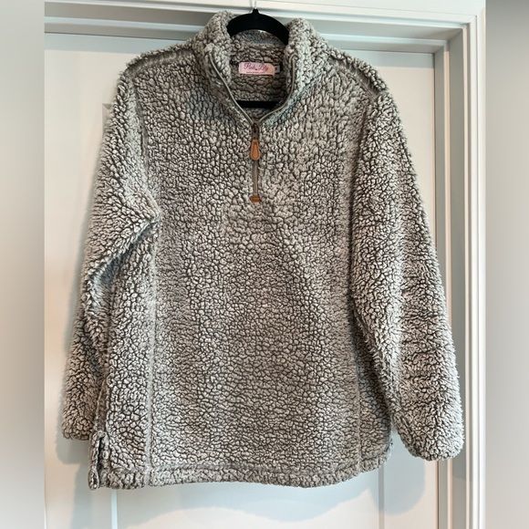 Snowy Daydreams Sherpa Quarter Zip Pullover in Light Grey - Picture 2 of 4